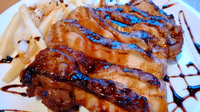 バーベキューソースはコレで決まり！業スーのソースがコスパ最強！鶏肉にかける