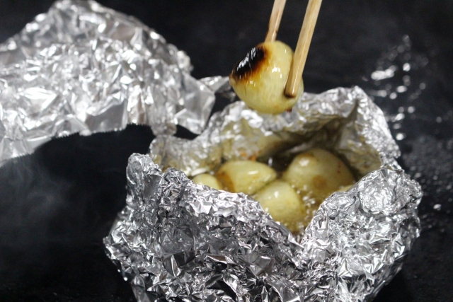 バーベキューのホイル焼きをおしゃれに！失敗しない包み方のコツは？アヒージョ
