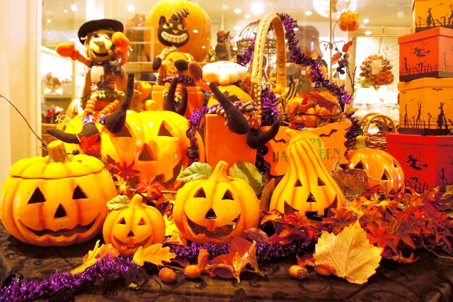 ハロウィンの食べ物の意味は？なぜかぼちゃがを使用するのかを解説！起源