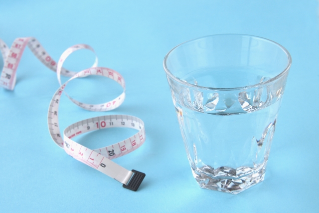 ダイエットをはじめるなら水がおすすめ！飲み方と効果を解説！おすすめ理由